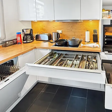 500m Zur Messe Holiday home